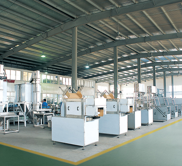 南京大学食堂中央厨房自动洗碗机-不朽情缘中央厨房装备江苏案例